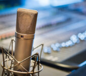 How to Build a Podcast Studio With Professional Equipment